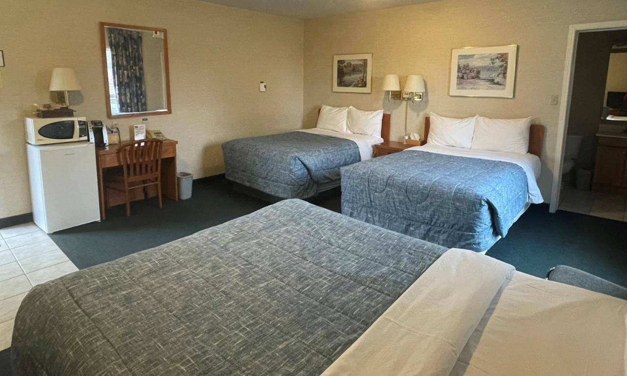 Country Inn Listowel Kültér fotó