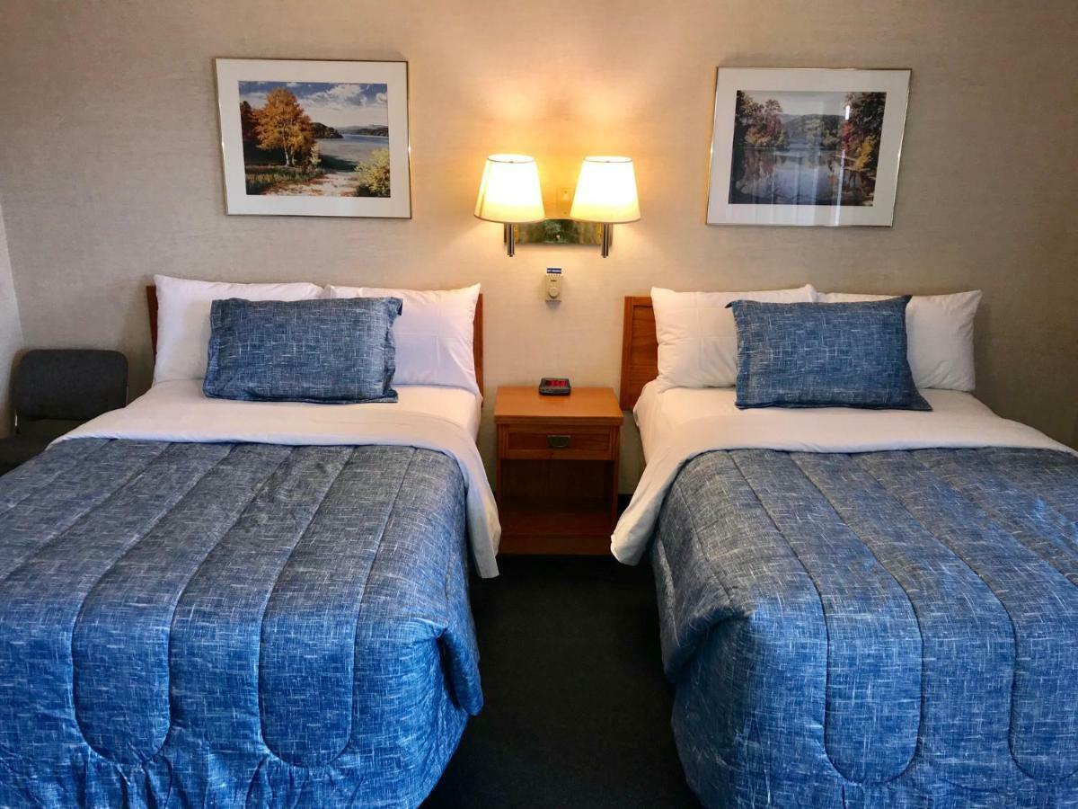 Country Inn Listowel Kültér fotó