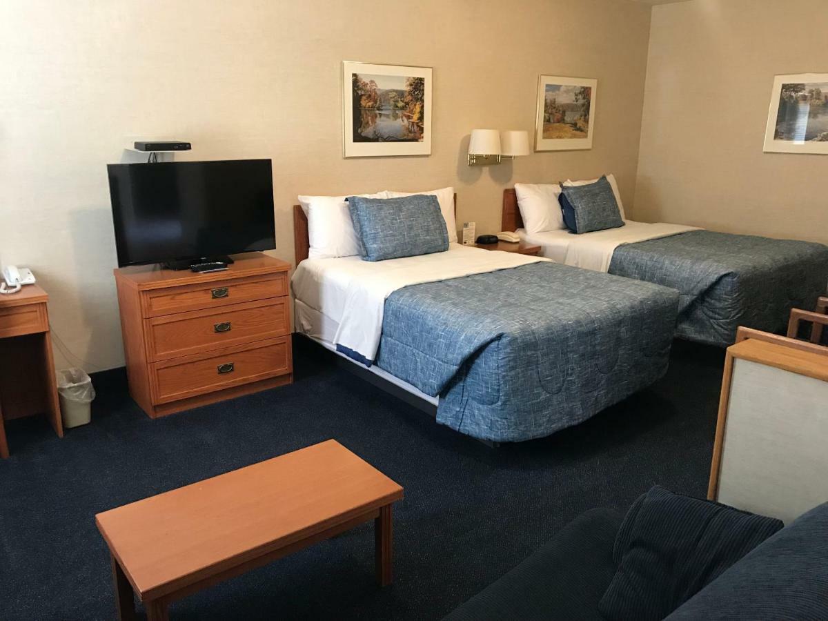 Country Inn Listowel Kültér fotó