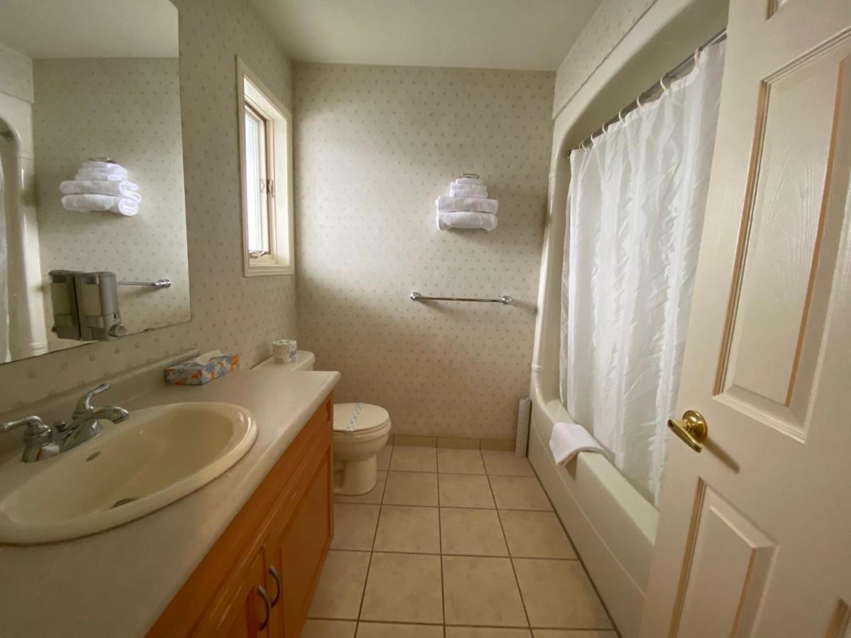 Country Inn Listowel Kültér fotó